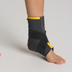 Ankle Support with Pad | حزام تثبيت الكاحل مدعم سيليكون