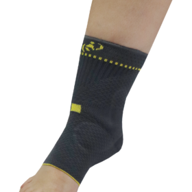 Knitted Ankle Support With Silicone Pads / دعامة للكاحل محبوكة مع وسادات سيليكون